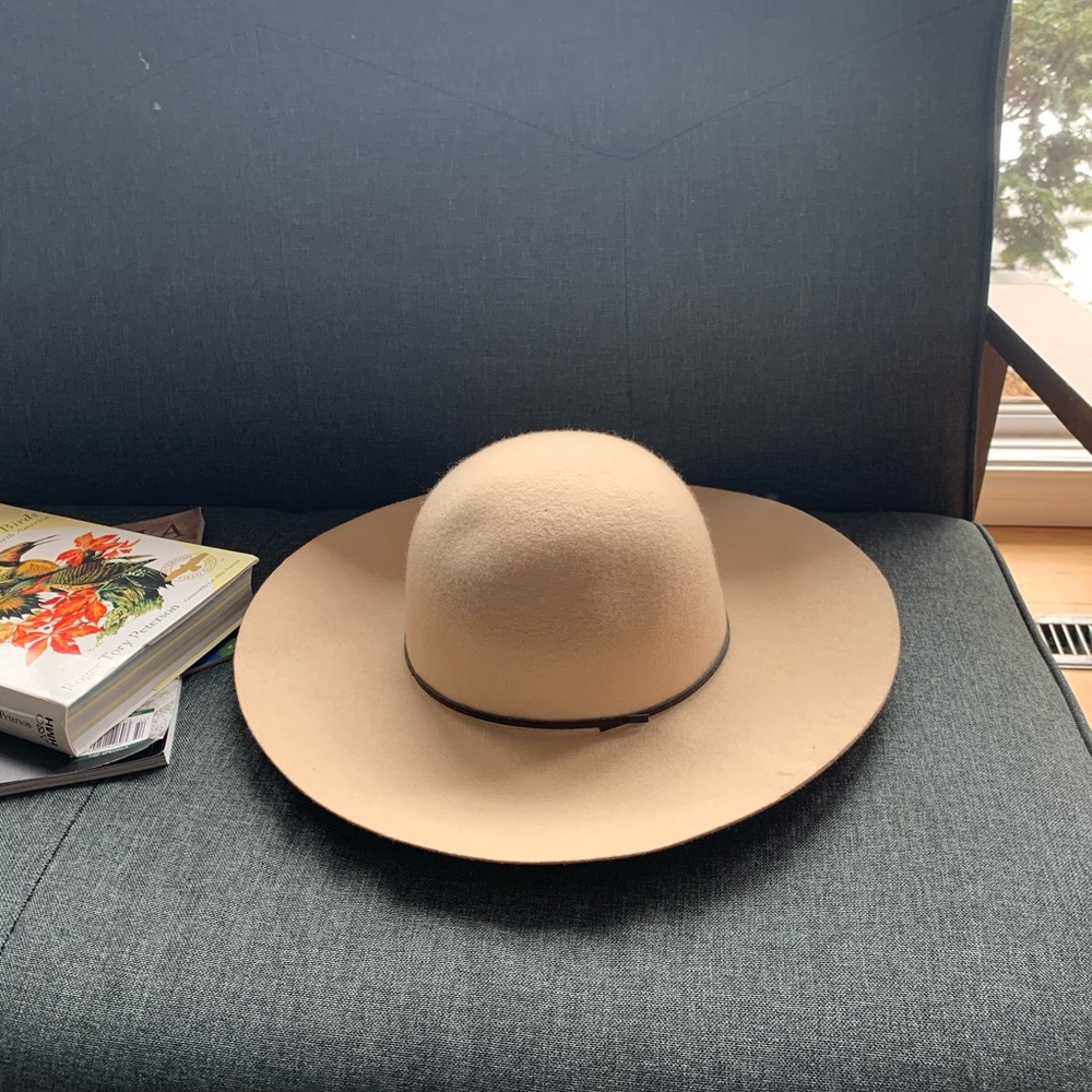 Cream wool hat.
